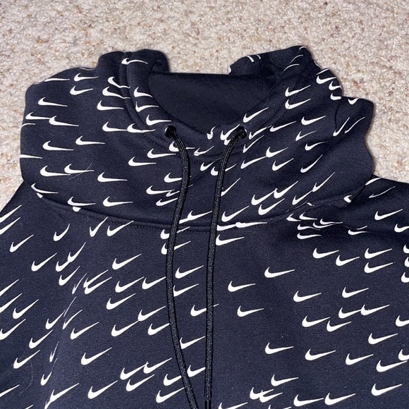NWOT Nike Sweatshirt - Picture 4 of 4